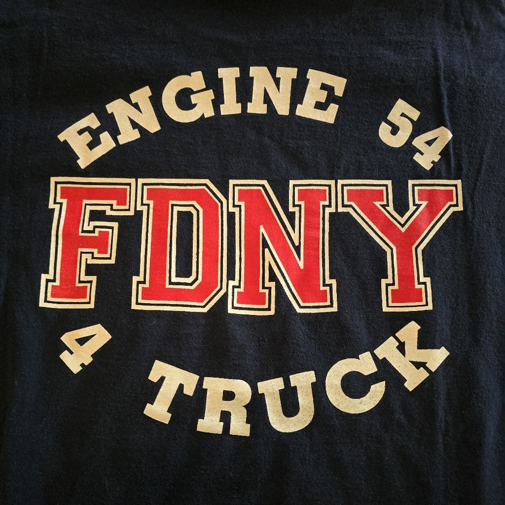 Set Of 3 - T‑Shirt with Firefighter Emblems - Picture 4 of 4